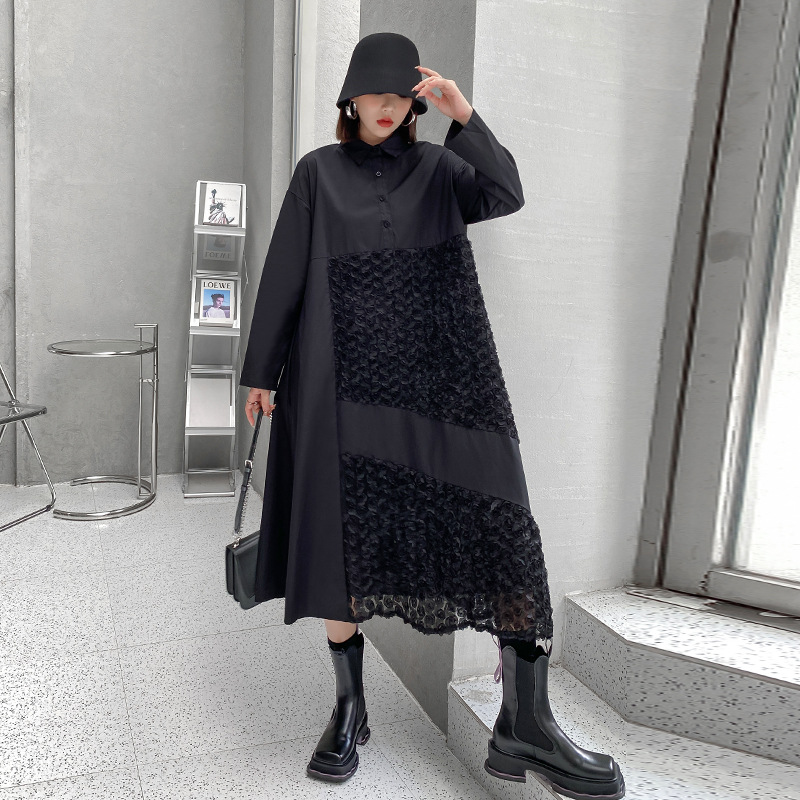 花柄切り替えのアシンメトリーでモードなシャツワンピース。 ゆったり着心地でカジュアルなこなれ感のおしゃれな1枚です。 ■カラー 【ブラック】 ■素材 ポリエステル、他 ■サイズ 【ワンサイズ】 約cm